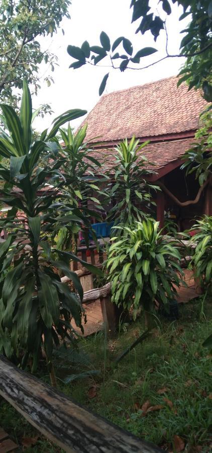 Happy Bungalow & Trekking Banlung Exteriör bild